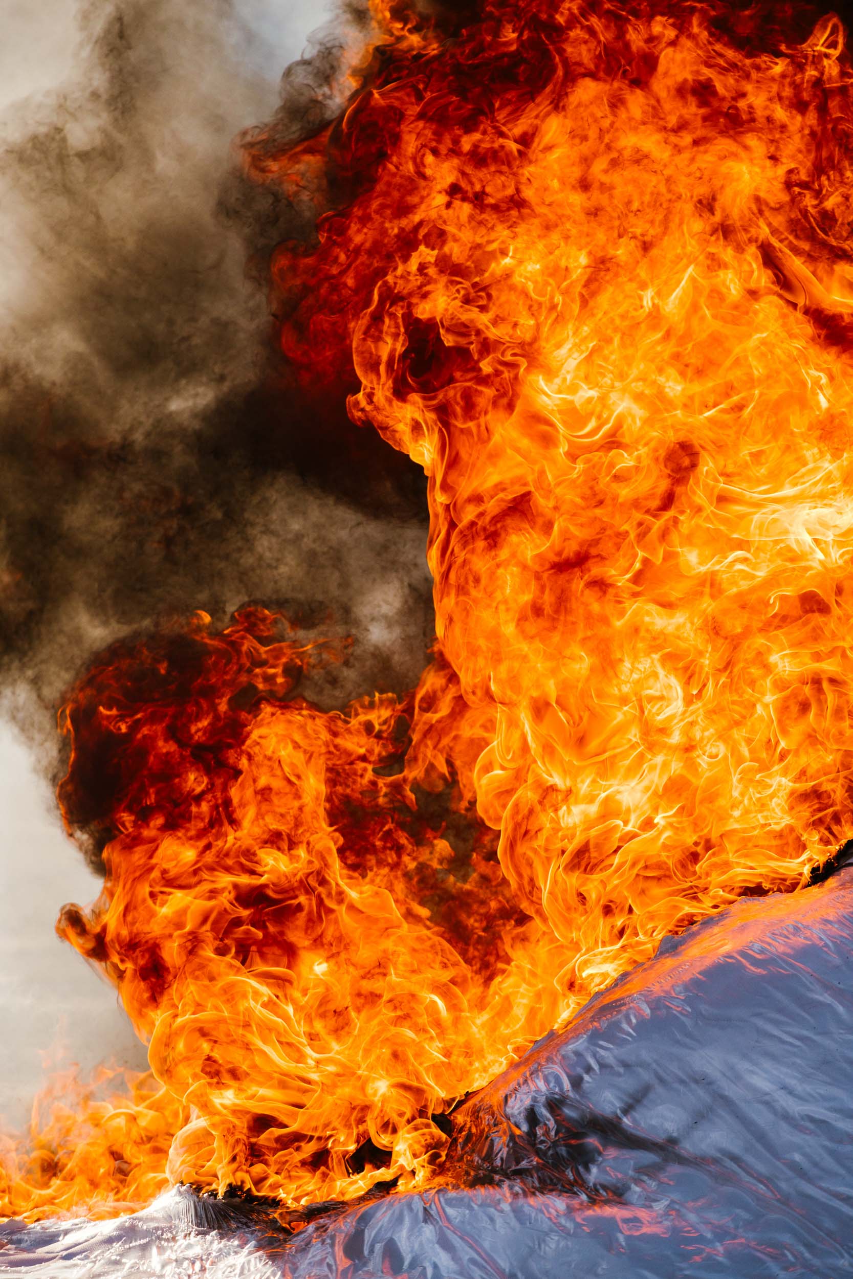 Jörg Brüggemann – El derecho de vivir en paz No.1, 2019, Archival pigment print, 150 x 100 cm, Overall-Edition of 8 + 2AP