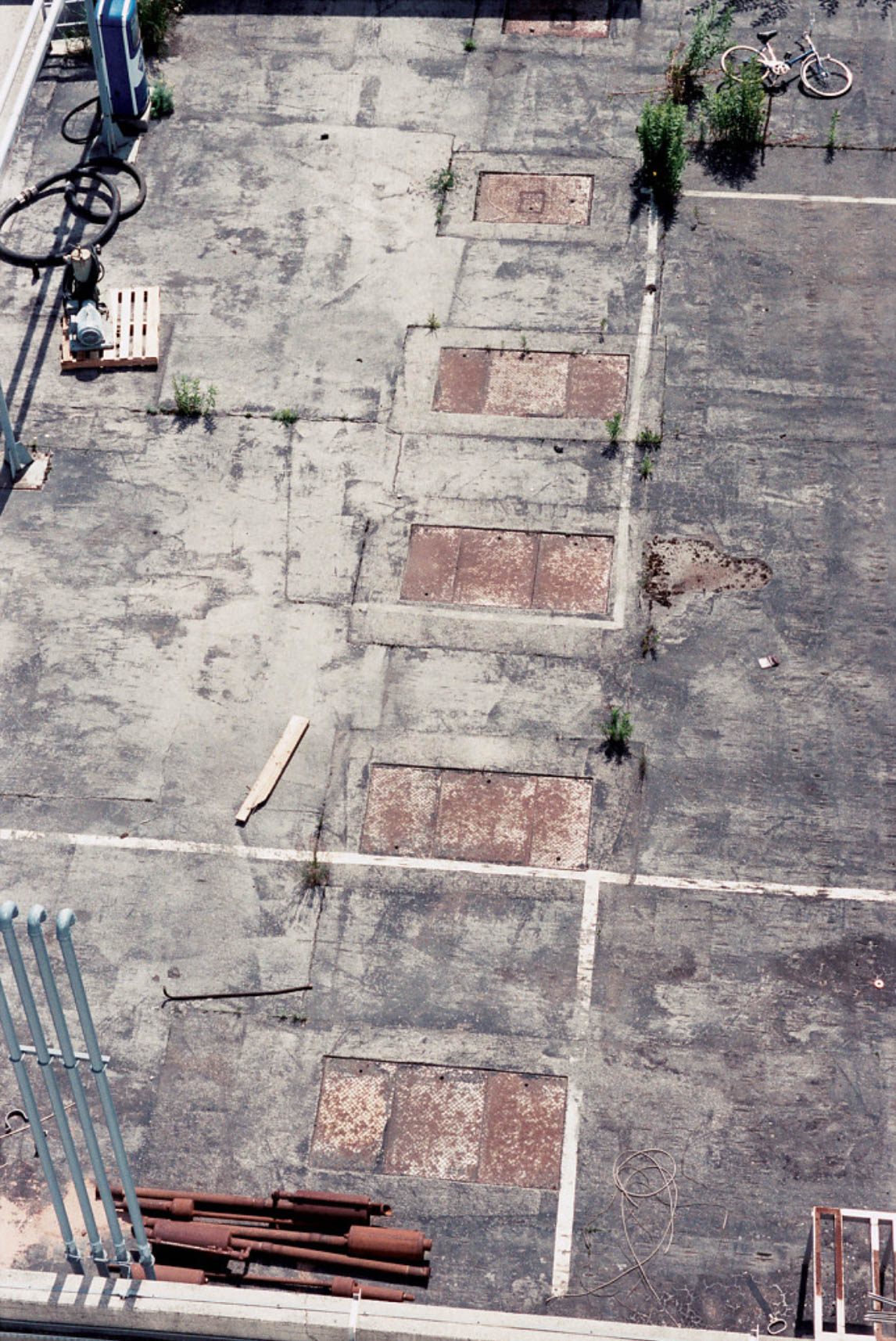 Joachim Brohm – Areal 93 6-35, 1993, C-print, 40 x 30 cm, Edition of 11 + 3AP